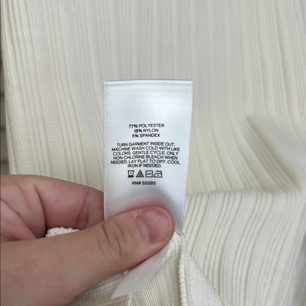 Express Cream Ribbed Fitted Blouse - Picture 4 of 4